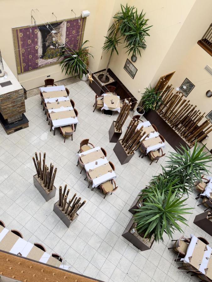 Hotel Theresia Kolín Екстериор снимка