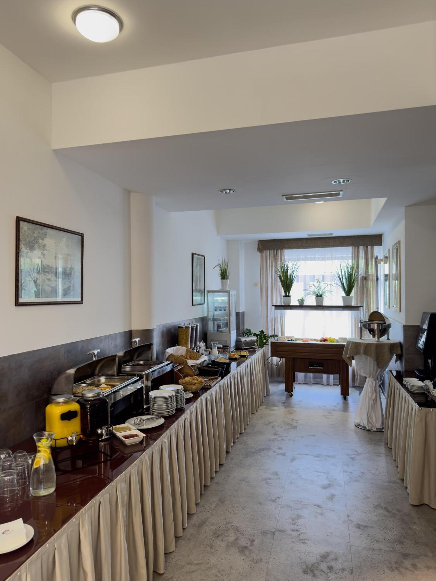 Hotel Theresia Kolín Екстериор снимка
