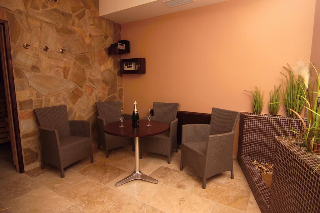 Hotel Theresia Kolín Екстериор снимка